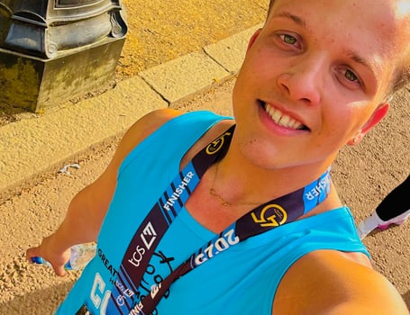 London Marathon run by Butlin's cast member Corey supports children's ...
