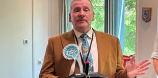 Councillor sorry he was caught urinating in residential area