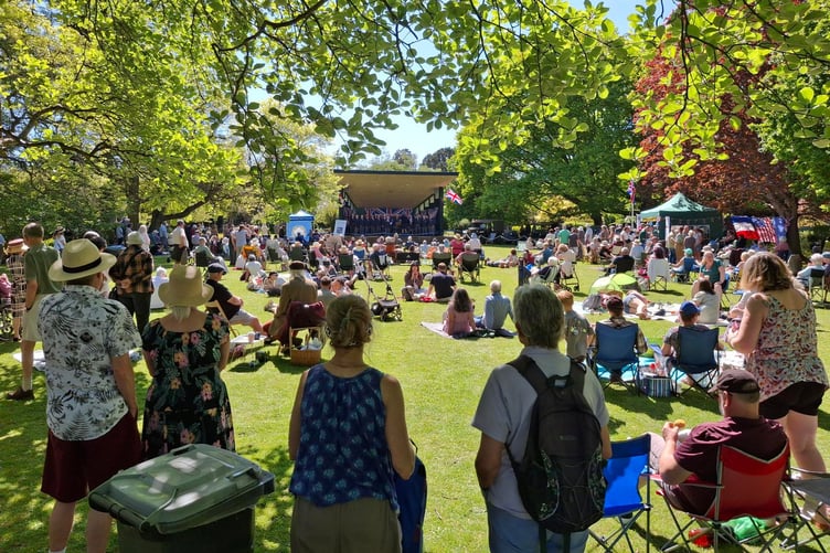 A community picnic in Blenheim Gardens, Minehead, commemorating 80th anniversary of VE Day. PHOTO: MTC.