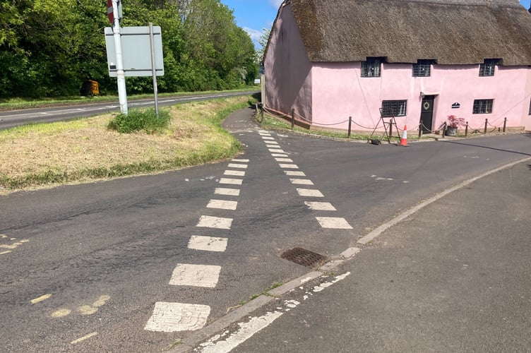 Existing pedestrian crossing over Marsh Street in Dunster, looking west (Photo: Daniel Mumby)