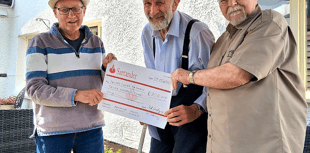 Chris’s cancer campaign boosted by shanty singers