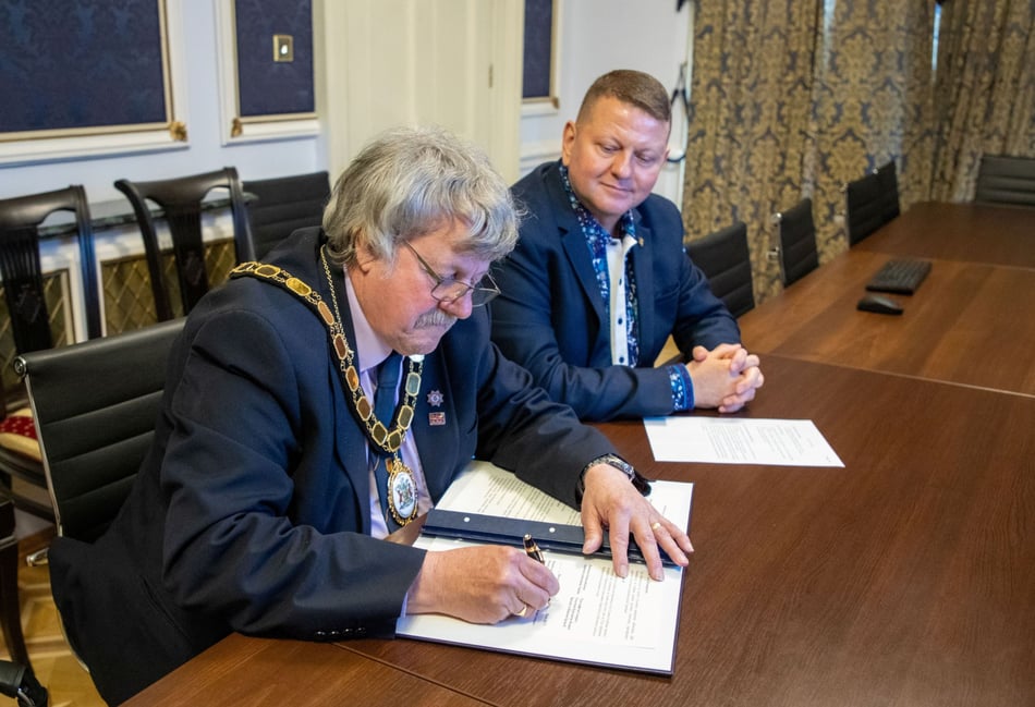 Somerset strengthens Ukraine links