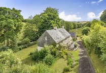Four bedroom former mill available in Luckwell Bridge for £695,000