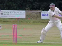 Minehead Seconds lose out in run chase against leaders 