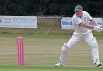 Minehead Seconds lose out in run chase against leaders