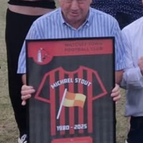 Retiring linesman Mike Stout