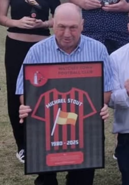 Retiring linesman Mike Stout