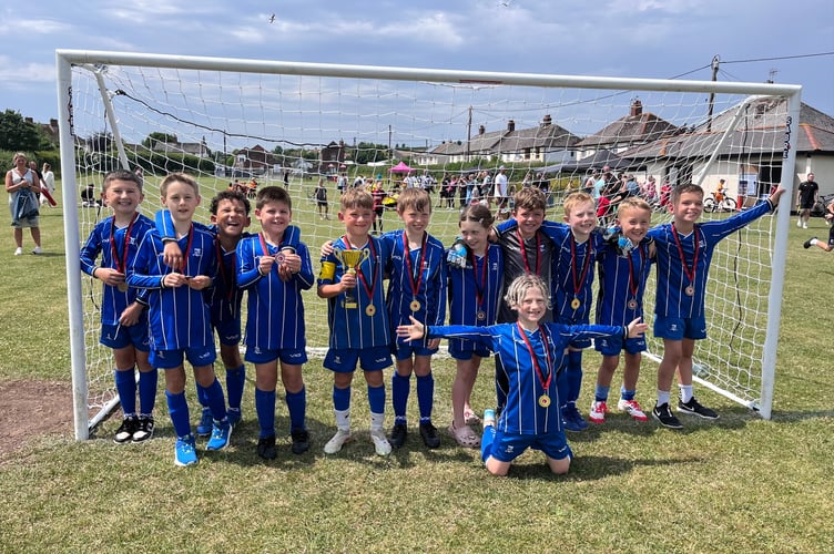 Minehead 8s celebrate 