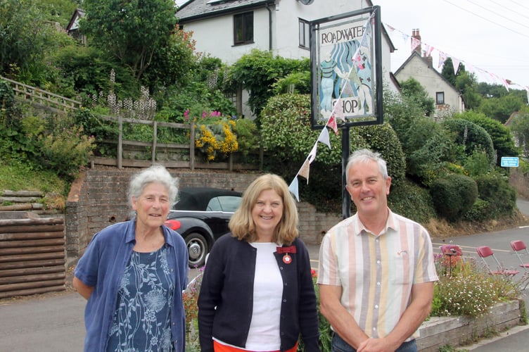  Mary Coles, Jennifer Duke and Bruce Freeman  - Roadwater Café 10th anniversary