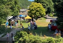 Visitors & locals alike enjoy Dulverton annual artisan food, drink, & crafts festival