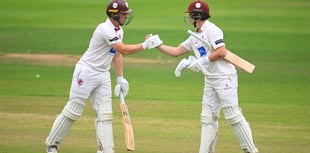 Rew and Abell in record-breaking stand for Somerset s