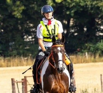 Amanda and 'Lady' help England retain International Cup 