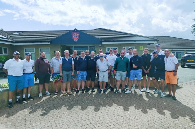 Enmore Avalon B squad -left to right- Nick Ball, Ian Lane, Neil Mounter, Simon Kelloway, Chris Jones, Danny Bennett, Matt Wilkinson, Rob Chilcott, Stew Hayter, Jim Gibbins, Chris Keogh, Warren Binding, Andrew Holcombe, Kyle Winzar, Paul McNamara, Matt Brooke, Neil Wicks, Harry Brown, Al Blackman, Alex Elwick and Paul Martin (missing: Bill Boulter, Steve Clift, Tim O'Sullivan)