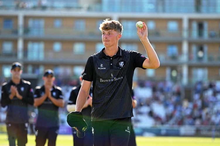Alfie Ogborne is one of three opening bowlers to sign an extension to their contracts with Somerset