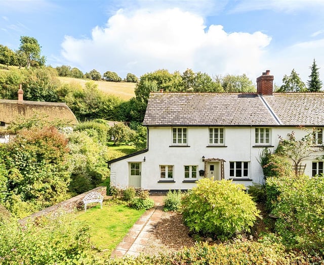 Charming character cottage with tasteful refurbishment on the market