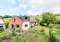 Lively coastal home set in peaceful area with sizeable garden area