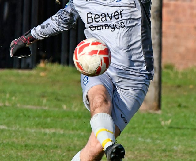 Minehead unlucky not to take point off Ashcott