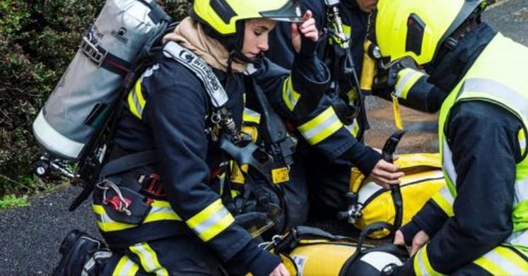 A Minehead fire and rescue crewFirefighters from nine fire stations were called to Dulverton to deal with a blaze in a partially-thatched house.