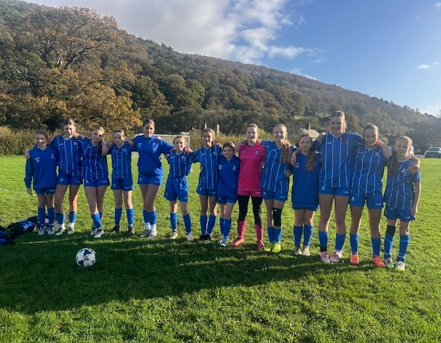 Minehead Under 13 Girls line-up