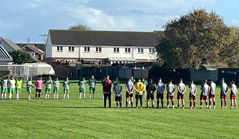 Alcombe and Racehorse fight out top of the table draw 