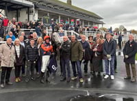 Kingston Queen makes winning hurdling debut 