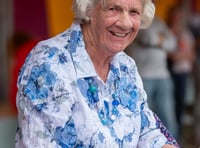 Eighty-six-year old 'Santa' enters fun run