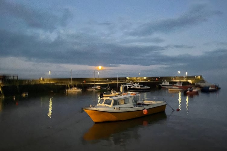The recent ‘Super Moon’ rising over Minehead harbour. PHOTO: Karen Minto