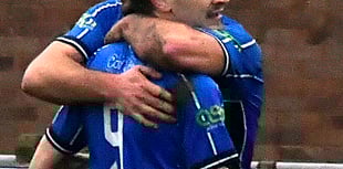 Minehead stun top of the table Portishead Town Reserves 