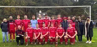 Porlock knock Galmington off the top of the table 