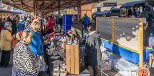 Christmas market arriving on platform one