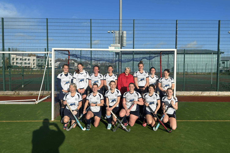 Minehead Ladies, back left to right: Amy Tisshaw (capt), Molly Rucklidge, Diana Hobbs, Gemma Chilcott, Jan Weetch, Zoey Cape, Kate Lancaster, Hannah Sparks; front: Carol Matravers, Jess Koppa, Alice Thomas, Charlotte Hirons, Morgan Cooper, Saphie Haddon.