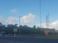 Broken transmitting mast light 'not aircraft hazard'