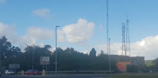 Broken transmitting mast light 'not aircraft hazard'