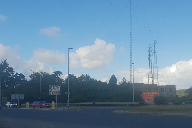 The former BBC transmitting masts near Tropiquaria.