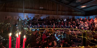 Farming families sing in auction ring