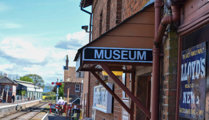 The Gauge Museum on the West Somerset Railway's Bishops Lydeard station has gained full accreditation from the Arts Council.
