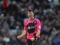 Allrounder Overton signs new long-term deal 