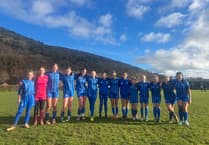 Minehead squeeze home by the odd goal in girls' match
