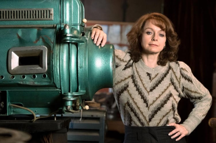 Save the Cinema is directed by Sara Sugarman.