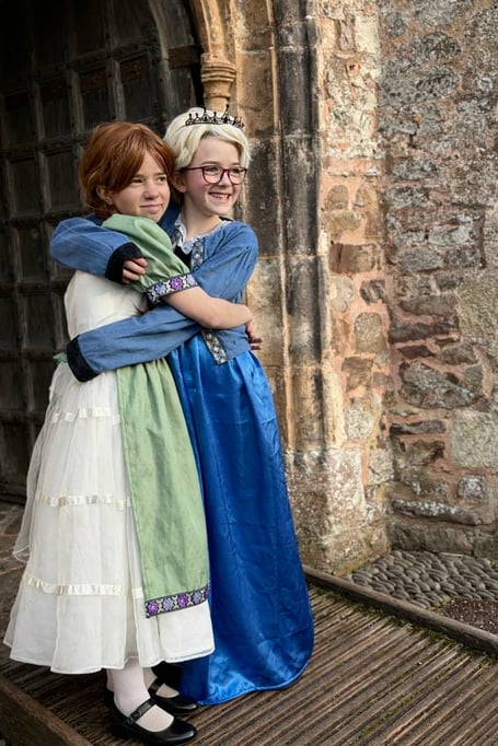 Sisters Anna and Elsa will be on stage in the Regal Theatre for a Minehead Amateur Drama School production in February.