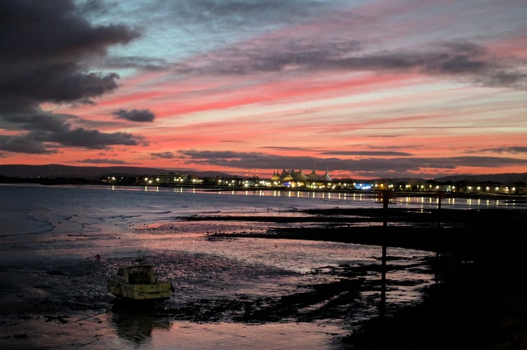 The new day, of a new year, dawning at Quay West, Minehead. PHOTO: Nicky Waywell