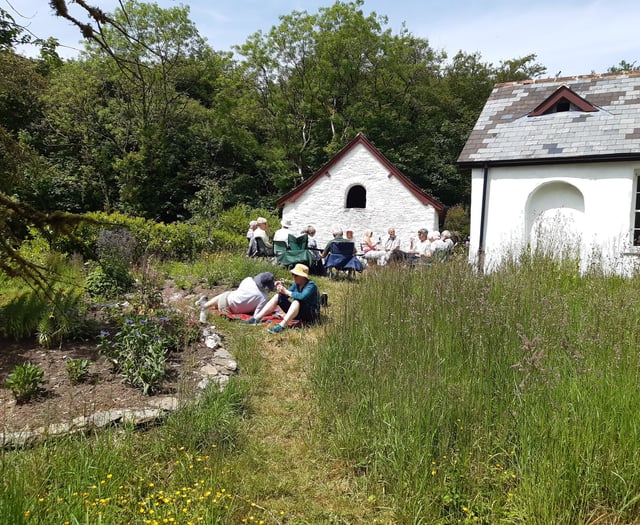 Volunteers restoring 'lost gardens' after 200 years