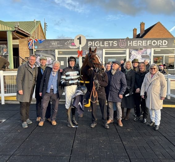 Golden Ace kick-starts racing season at Scott's Yard 