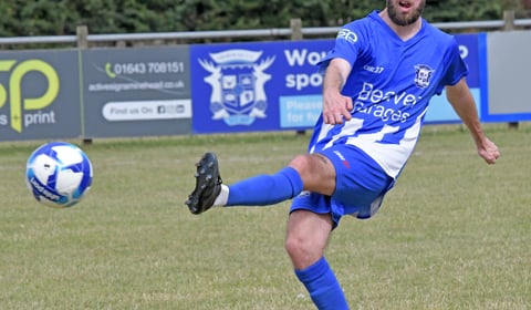 Minehead boss Todd looking 'to bring in players' 