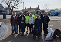 Volunteers help Minehead Town Council tidy up beach and sea front