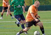 Porlock keep up the pressure at top of table