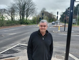 Councillor wants major roadworks done at night 