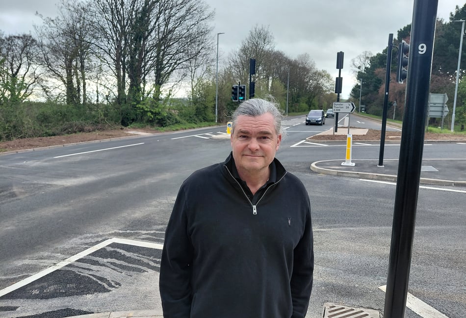 Councillor wants major roadworks done at night 