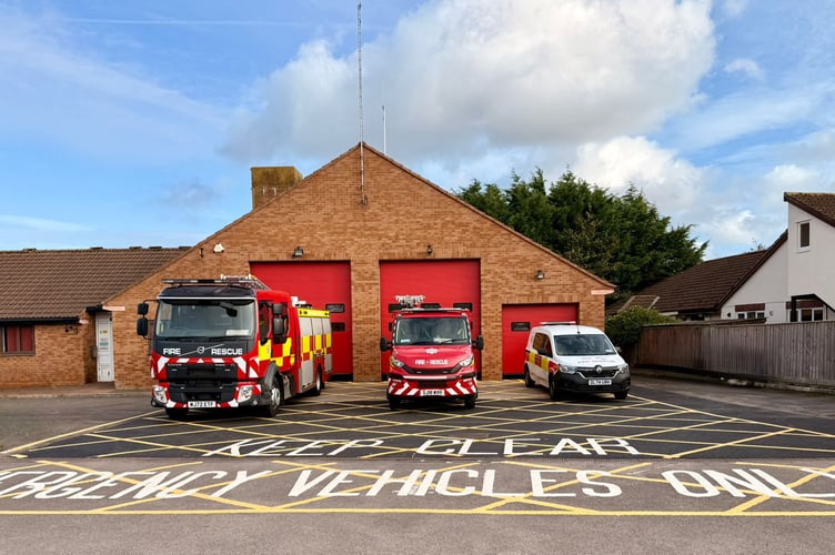 Williton firefighters were among three crews who tackled a kitchen blaze in Watchet.