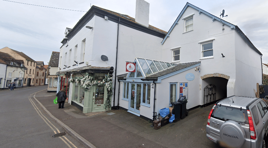 Charity explains refugee hub manager redundancy